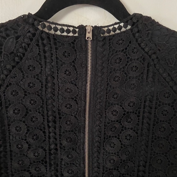 Black Abercrombie and Fitch Lace Top - Picture 3 of 4